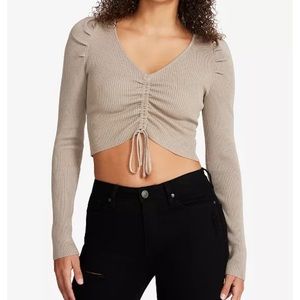 NWT Madden Girl  V-Neck Cropped Ruched long sleeve top sz L